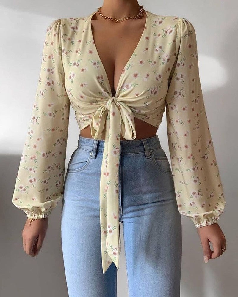 Lantern Sleeve Floral Print Knotted Front Crop Top