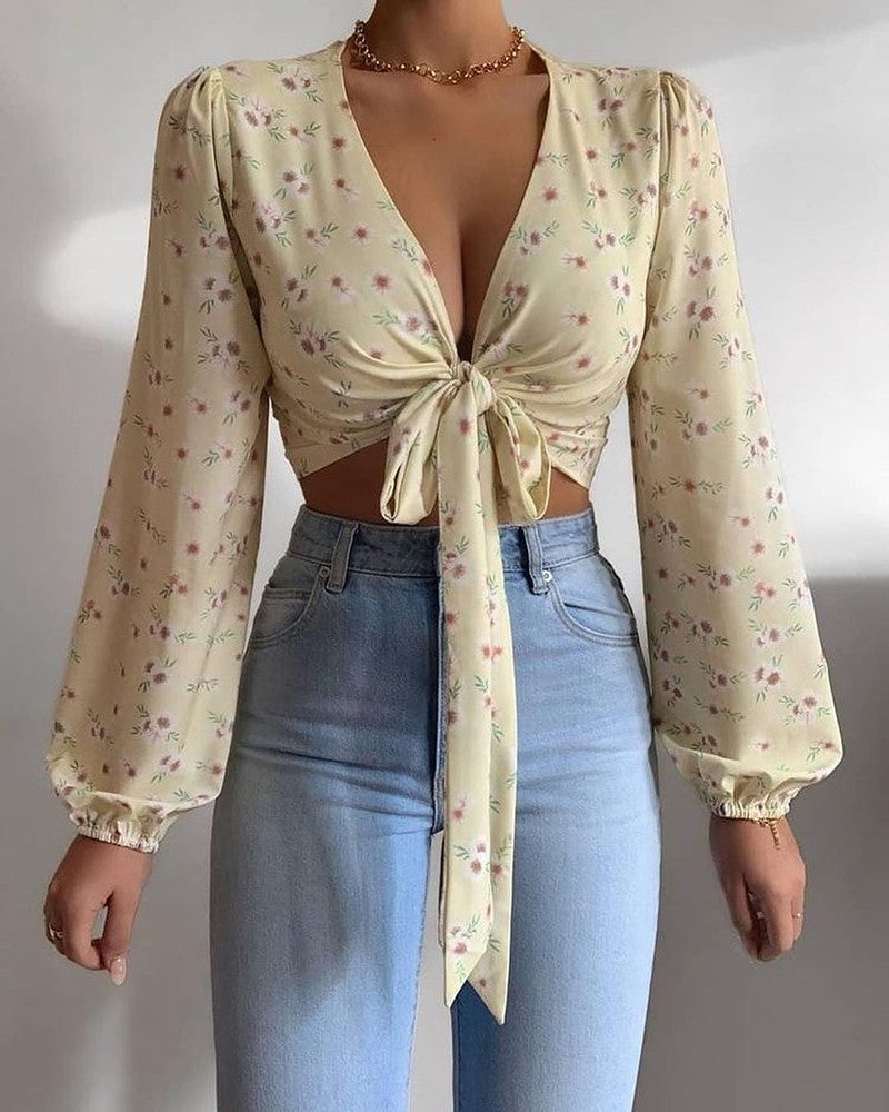 Lantern Sleeve Floral Print Knotted Front Crop Top