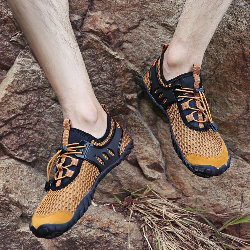 Men's large size outdoor wading shoes fabric is breathable leisure men's shoes sport climbing shoes