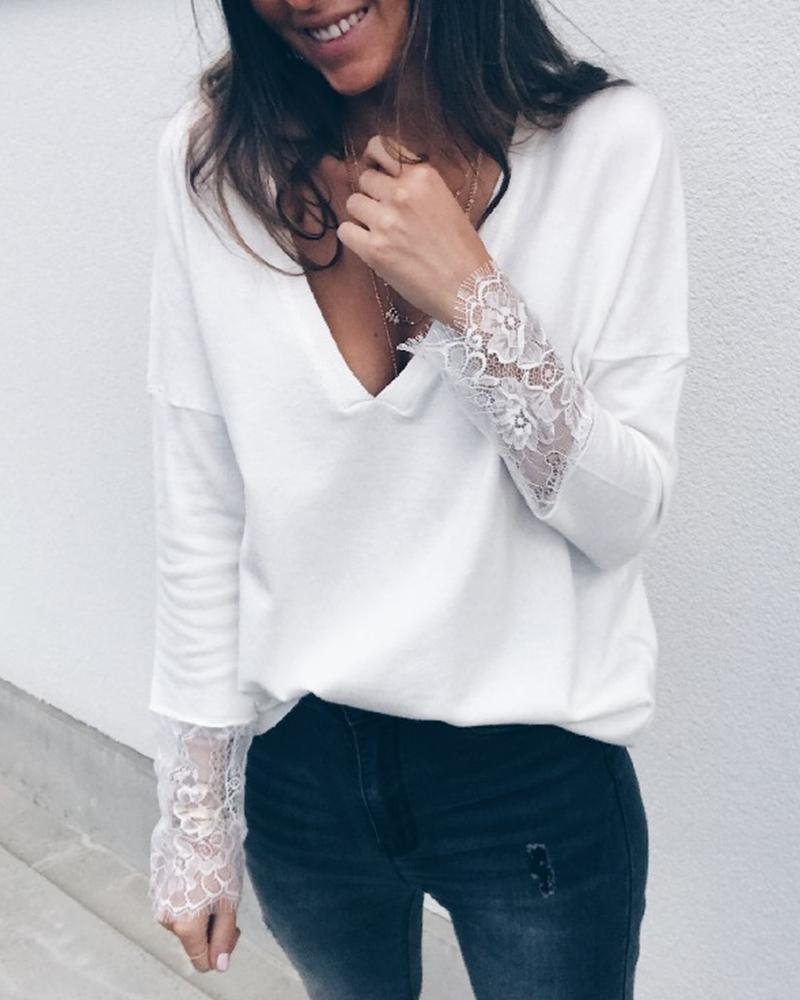 Outlet26 V-Neck Lace Detail Cuff Top white