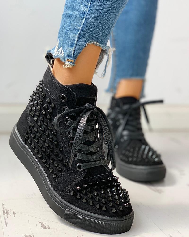Solid Studded Eyelet Lace-Up Casual Sneakers