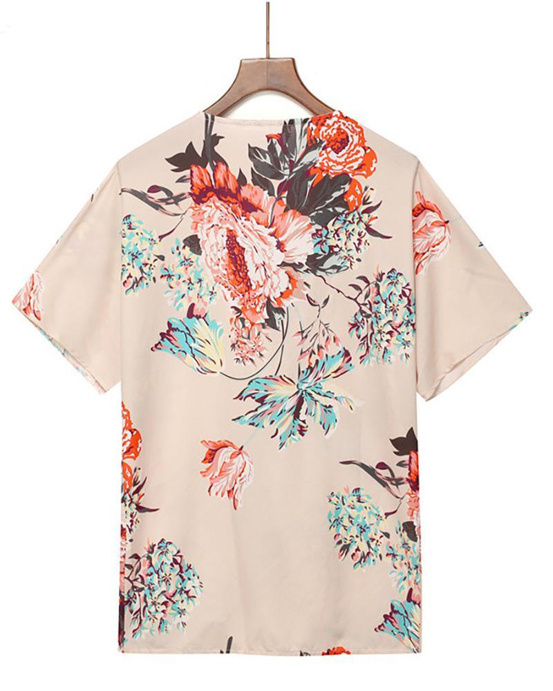 Floral Print Twisted Front Blouse