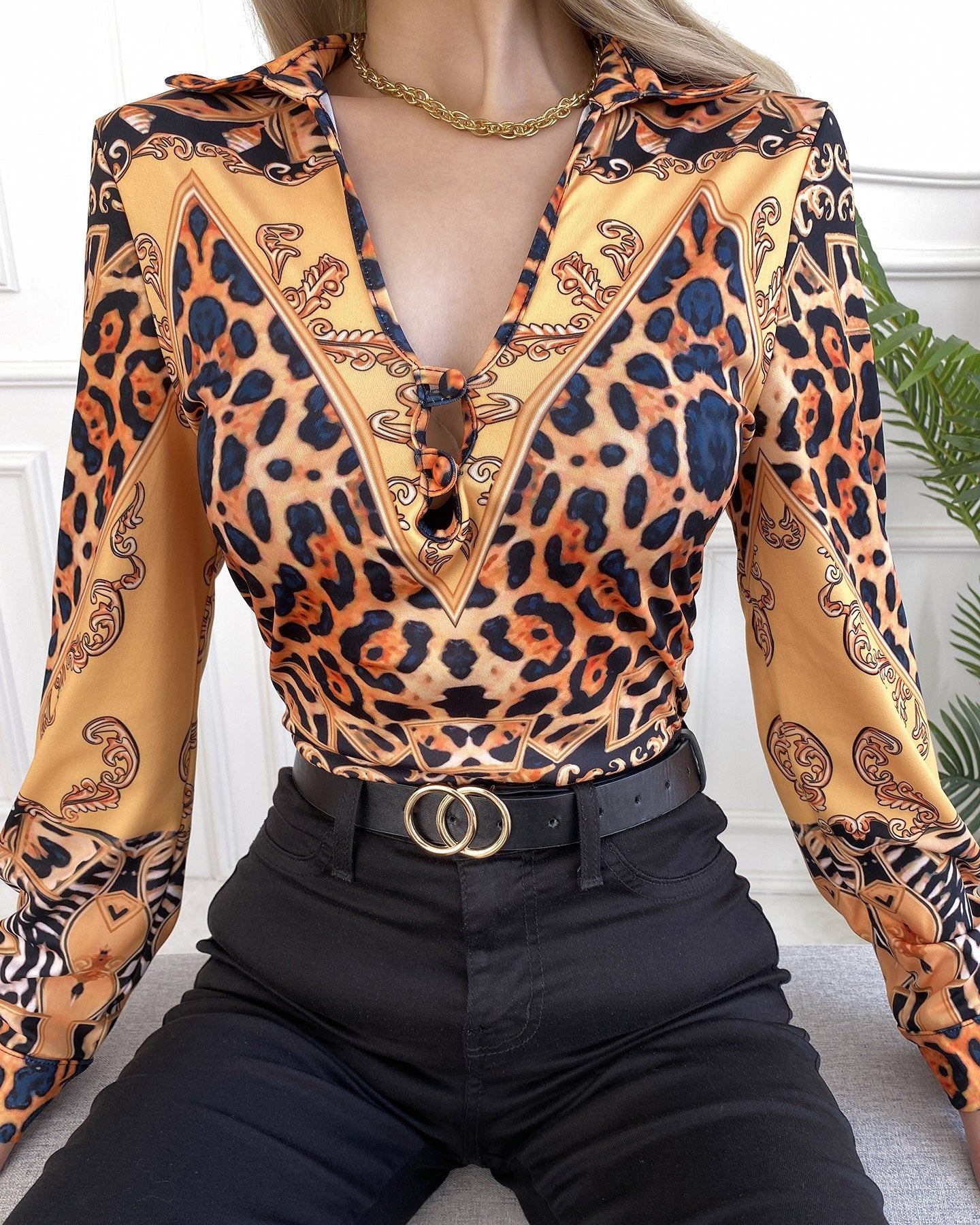 Cheetah Print O-Ring Long Sleeve Top