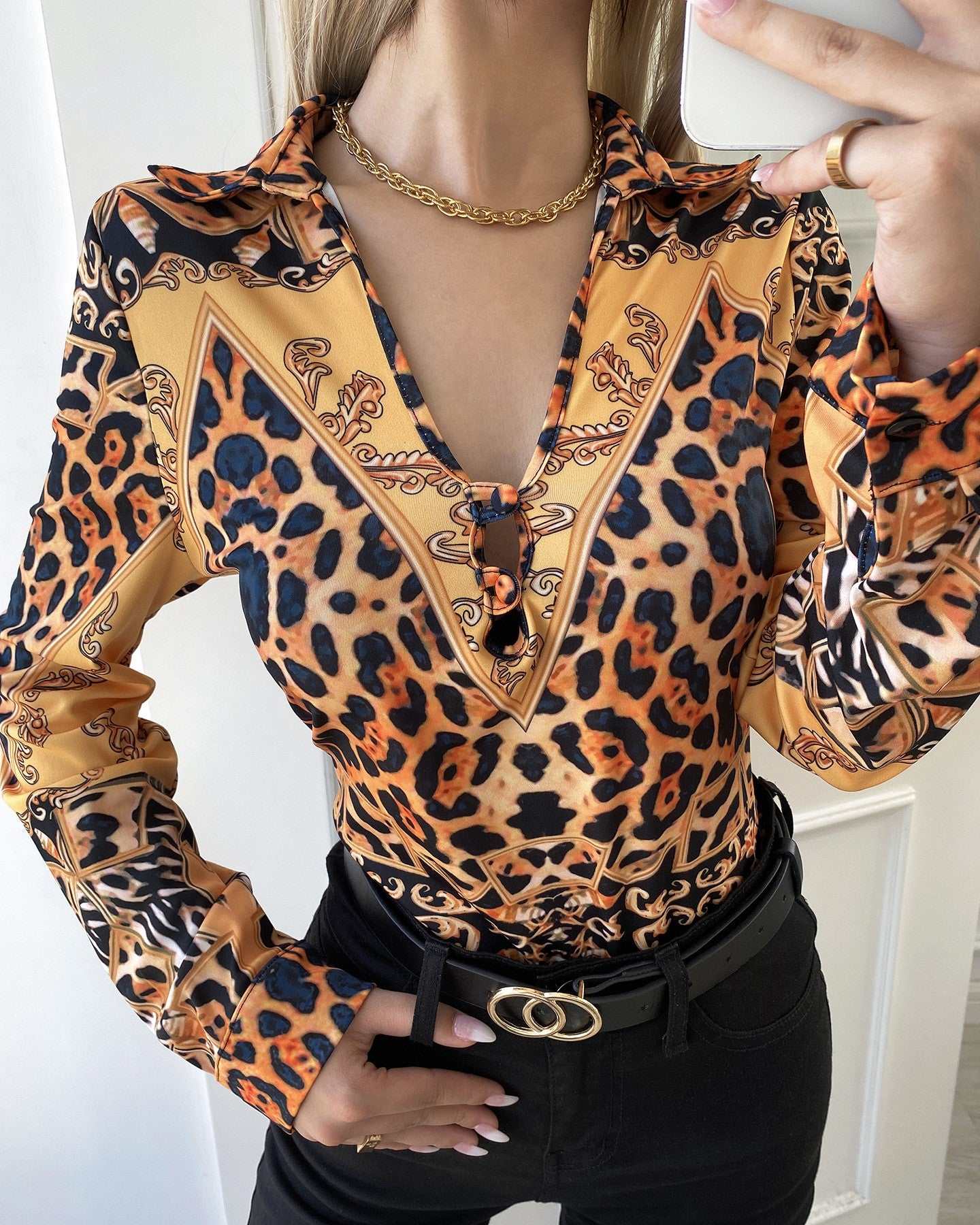 Cheetah Print O-Ring Long Sleeve Top