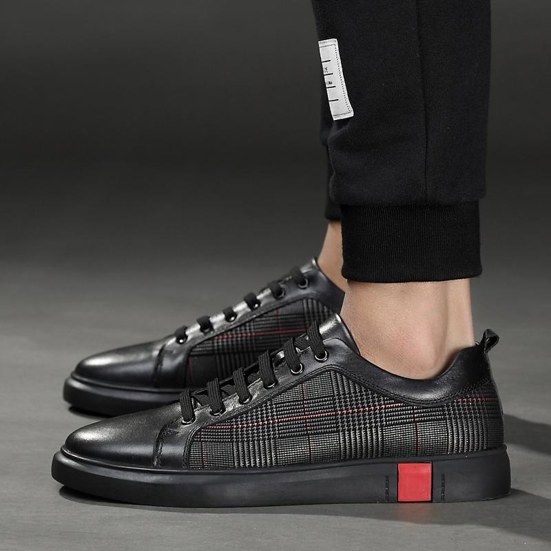 Noir Deluxe Sneakers