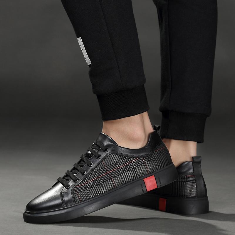 Noir Deluxe Sneakers