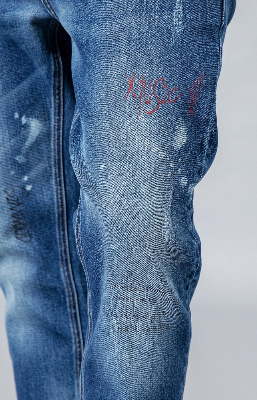 Letter print ankle-length jeans men streetwear ripped hole hip hop denim